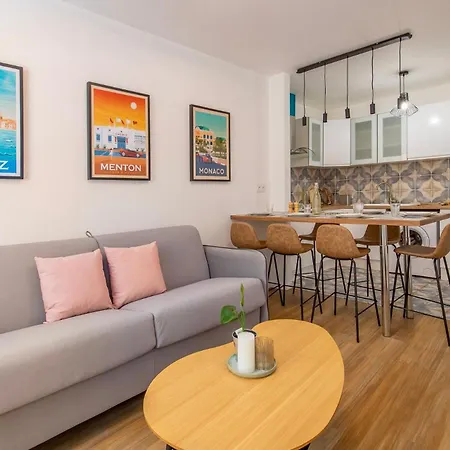 St Michel - Beau 3pieces En Centre-ville Climatise Apartman