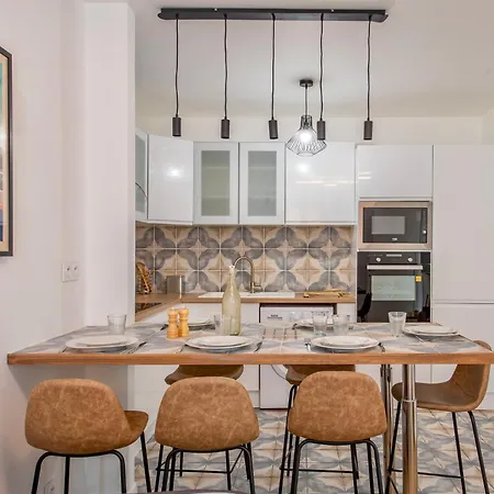 St Michel - Beau 3pieces En Centre-ville Climatise Apartman *