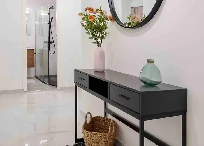 St Michel - Beau 3pieces En Centre-ville Climatise * 芒通